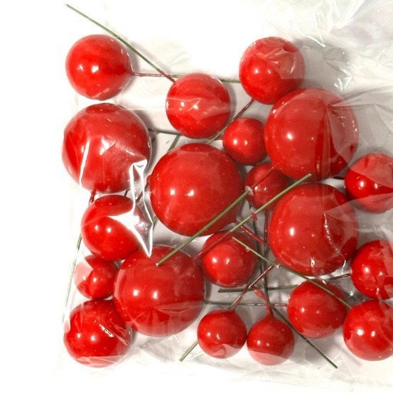 Assortiment coloré de 20 balles rouges (5 de chaque couleur parmi 4).