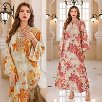 Prix d'usine, vente en gros, kaftan islamique de haute qualité pour l'été, robe de Ramadan, robe de Dubaï, abaya en satin imprimé de fleurs, robe pour femme