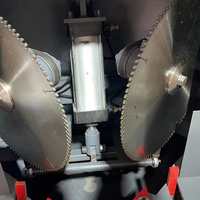 Machine de découpe d'angle automatique à commande numérique à double tête pour le travail du bois, 45 et 90 degrés