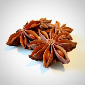 Precio al por mayor para la venta a granel de anís estrellado seco de origen vietnamita, especias y hierbas, con 24 meses de vida útil para primavera y otoño - Product Image 1