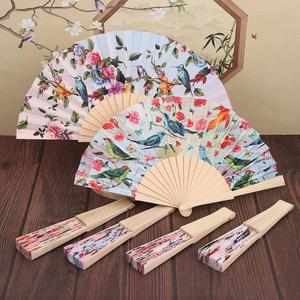 Éventail pliant portable de style chinois, tendance, pour danse carrée, avec motif floral et d'oiseaux, squelette en bambou antique, imprimé, pour sports de plein air - Product Image 1