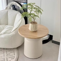 Nouvelle table basse ronde moderne en bois massif couleur naturelle, design Byron, durable et écologique