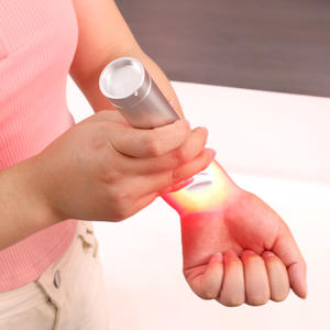 Dropshipping Stylo à lumière rouge pour soulager la douleur Torche thérapeutique ciblée pour le corps ou les animaux domestiques Appareil portable à LED infrarouge - Product Image 6