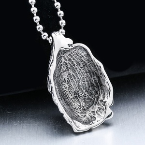 Collar con Colgante Grande de Acero Inoxidable, Diseño Religioso, Mitad Buda, Mitad Demonio - Product Image 3