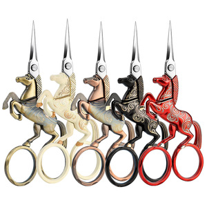 <span class=keywords><strong>Ciseaux</strong></span> de couture DIY <span class=keywords><strong>pour</strong></span> cérémonie du thé, motif cheval licorne rétro brodé au point de croix, lame en acier inoxydable, manche en alliage, style chinois - Product Image 6