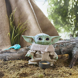 Hasbro <span class=keywords><strong>Star</strong></span> Wars The Mandalorian Grogu (Baby <span class=keywords><strong>Yoda</strong></span>) - Figura Statica con Effetti Sonori, Giocattolo Originale per Bambini, Oggetto da Collezione - Product Image 6