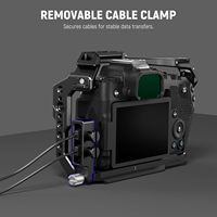 Cage pour appareil photo NEEWER EOS R8 avec pince à câble, rail NATO, base à dégagement rapide type Arca, vis anti-torsion, rig vidéo de protection en aluminium