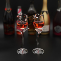 Verre à cocktail professionnel soufflé à la main Love Loyalty, design floral créatif, tendance moderne, motif rose, 150 ml, pour bar