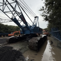 Excellent état de fonctionnement Grue sur chenilles d'occasion Hitachi KH700 150 tonnes Hitachi kh700 d'occasion avec moteur d'origine à vendre