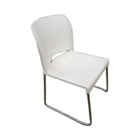 Mobilier moderne pour les écoles commerciales et les salles de classe Chaise de visiteur pour la réception Chaise d'étudiant en plastique empilable