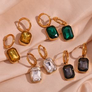 Collar de Zirconia Esmeralda Más Vendido, Juego de Joyería para Mujer de Acero Inoxidable Colorido, Aretes de Aro de Zirconia Elegantes Chapados en Oro - Product Image 1