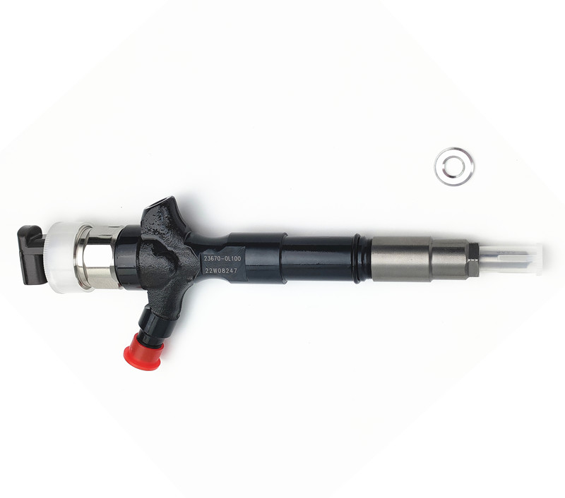 Common Rail Fuel Injector 295050-0530  Diesel Engine Spare Parts Sprayer 23670-0L100 With Nozzle G3S7 For TOYOTA