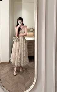 Robe de bal personnalisée pour demoiselle d'honneur avec impression numérique, robe midi élégante pour femme, broderie florale, bretelles spaghetti, vente en gros - Product Image 4