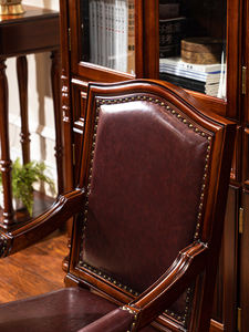 Set <span class=keywords><strong>Scrivania</strong></span> <span class=keywords><strong>in</strong></span> Legno Massello Stile Country Americano - <span class=keywords><strong>Poltrona</strong></span> <span class=keywords><strong>in</strong></span> <span class=keywords><strong>Pelle</strong></span> per Ufficio Domestico Studio - Product Image 2