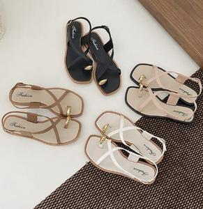 Sandalias planas de una sola correa para mujer, con punta cuadrada, punta abierta, banda cruzada, sin cordones, para verano, para exteriores. - Product Image 5