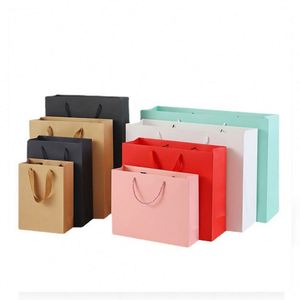 Sac en papier kraft imprimé biodégradable écologique avec poignées, emballage en carton noir avec logo pour cadeaux et achats - Product Image 1