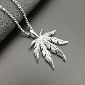 จี้รูปใบกัญชาเร็กเก้จาเมกา ออกแบบอย่างมืออาชีพตามสั่ง - Product Image 5