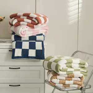 High Quality Hot-selling YIRUIO Super Fluffy Microfiber 28*40" Knitted Baby Checkerboard Blanket For Toddler
