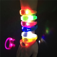 Bracelet LED à changement de couleur activé par le son, bracelet clignotant réglable, bracelet LED clignotant, lumière LED pour fête