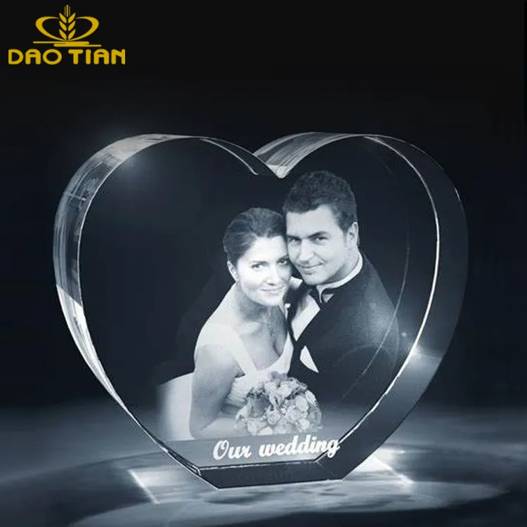 Kişiselleştirilmiş 3D kristal fotoğraf resim oyulmuş kalp kişiselleştirilmiş ve özel kalp kristal hediye düğün yıldönümü için Pet Memora