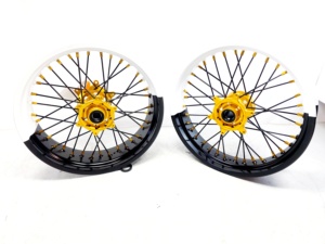 Ruedas Bicolor para <span class=keywords><strong>Supermoto</strong></span> 17X3.5 17X5.0 de Aleación de Aluminio, <span class=keywords><strong>Precio</strong></span> de Fábrica, Ruedas de Cadena para Motocicleta para <span class=keywords><strong>KTM</strong></span> EXC 2003-2025 - Product Image 3