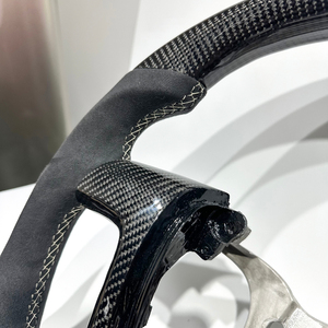 Volante de Cuero Negro Personalizado Directo de Fábrica en Fibra de Carbono Negra para Silverado - Product Image 3
