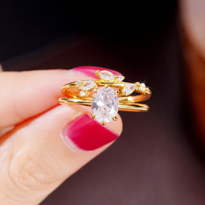 Anello di fidanzamento da donna Q682 in oro massiccio 18 carati con diamante taglio ovale, montatura a griffe, design a pianta, gioielleria raffinata - Product Image 6