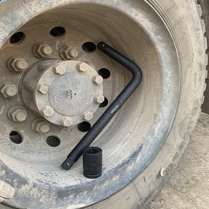 Llave Neumática de Servicio Pesado con Mango Tipo L de 3/4" de Fosfato Negro, Llave de Varilla Curva de 1" con Extensión de Mango Tipo L - Product Image 3