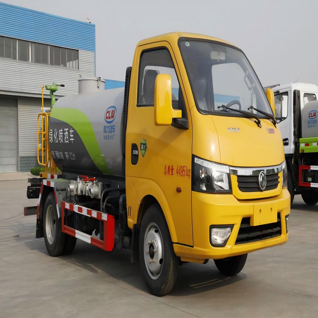 Watering Cart Dongfeng Tuyi Full diesel 5 Speed Transmission 2.5 square Sprinkler Truck