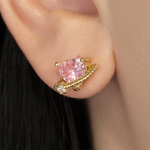 Aretes de Corazón con Circonitas Rosas y Baño de Oro de 18K, Diseño Lindo, Listos para Enviar - Product Image 5