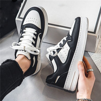 Nouvelles chaussures blanches respirantes pour étudiants masculins, chaussures de sport à semelle épaisse, chaussures décontractées basses à semelle épaisse, chaussures rehaussantes à plateforme.
