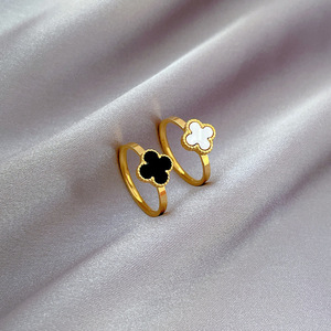 Anillo <span class=keywords><strong>de</strong></span> Dedo Índice Unisex <span class=keywords><strong>de</strong></span> Acero <span class=keywords><strong>de</strong></span> Titanio Pulido con Corona <span class=keywords><strong>de</strong></span> Trébol [No se Desvanece], Personalizado y Sencillo - Product Image 4