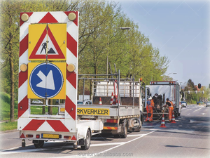 Camion de travaux routiers remorque feu arrière conseil DC12-24V LED remorque feu arrière conseil route travaux camions <span class=keywords><strong>signe</strong></span> - Product Image 4