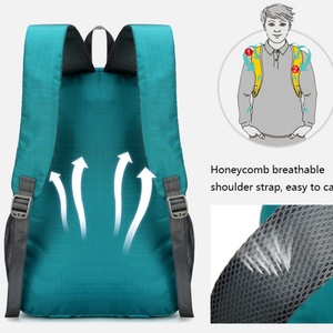 Sac à dos pliable ultraléger pas cher pour les voyages en plein air, en polyester imperméable avec fermeture éclair et fonction antivol, motif lettres - Product Image 3