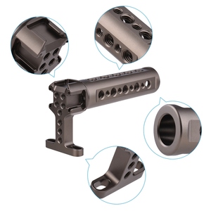 Andoer Cage pour appareil photo + poignée supérieure + poignée latérale Cage pour appareil photo en métal Poignée supérieure multifonctionnelle pour <span class=keywords><strong>Sony</strong></span> <span class=keywords><strong>A7C</strong></span> - Product Image 6