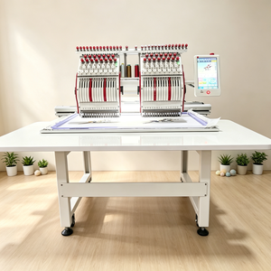 Machine à broder informatisée de pointe avec système de contrôle intelligent pour la création de designs personnalisés - Product Image 1
