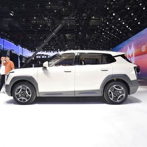 25 Dongfeng Nammi 06 Nuovo SUV Elettrico Puro di Medie-Grandi Dimensioni 471Pro Tipo Passeggeri, Disponibile Anche Versione Completamente Elettrica - Product Image 6