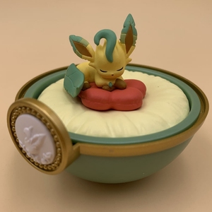 Nouveauté Jouets Pokemoned Pokeball Eevee endormi Figurine d'action pour enfants Figurine d'action d'anime populaire - Product Image 4