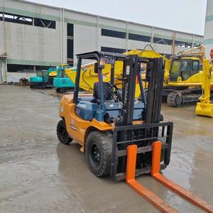 Montacargas Diésel Naranja Económico de 5 Toneladas con Certificación CE, Maquinaria de Construcción con Motor Heli, Bomba Hidráulica HYDAC y Transmisión - Product Image 4