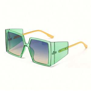 Lunettes de soleil carrées surdimensionnées à monture large, couleur bonbon, résistantes au vent, avec logo personnalisé, pour femmes - Product Image 3