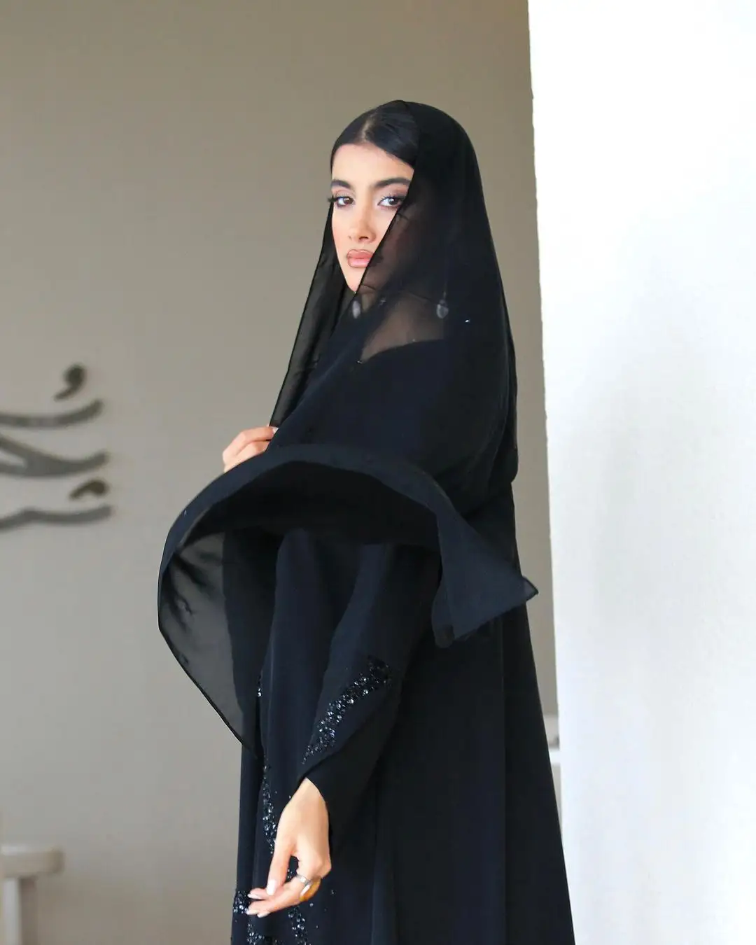 Zwart Forens Licht Satijn Abaya Dubai Stijl Ontwerp Nieuwe Abaya Ontworpen Voor Vrouwelijke Moslims 2024 Abaya