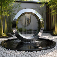 Fontaine d'eau circulaire en acier inoxydable poli miroir sur mesure, rideau de pluie, art métallique pour jardin extérieur