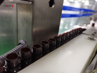 Applicateur de remplissage de sirop de maïs et remplisseur de machine à sceller Système de remplissage automatique de sirop de glucose liquide