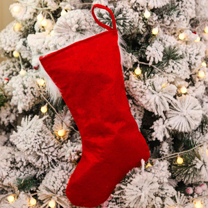 Medias navideñas rojas de 18 pulgadas de poliéster suave rojo para decoración Adoros De Navidad - Product Image 5