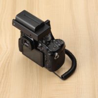 Kit de batterie factice DMW-DCC12 JZR avec gaine PVC et câble à ressort pour plaque de batterie F970 pour la prise de vue vidéo avec appareil photo