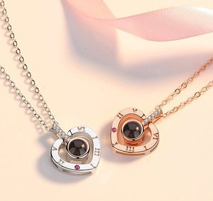 Nuevo collar con colgante de corazón con letra de memoria romántica 100 idiomas te amo collar de proyección - Product Image 2