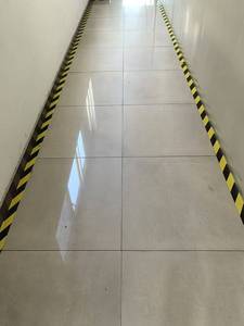 Nastro riflettente stampato personalizzato del pavimento del negozio resistente all'usura per la marcatura del pavimento del nastro per la marcatura industriale del pavimento per l'area di protezione - Product Image 6