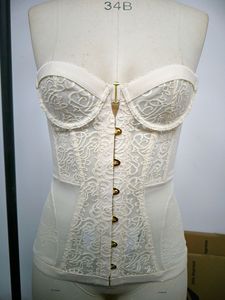 Viviblook Z319TP Women Sexy Lace Corset Lace Hollow Sleeveless Strapless <b>Vest</b> Tank <b>Top</b> for Women - Product Image 4