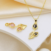 Nouveau Pendentif Collier en Cuivre Plaqué Or 18K avec Grand Zirconium Coloré en Forme de Bourgeon de Tulipe, Vente en Gros