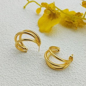 All'ingrosso 2025 nuovo stile accessori per l'orecchio in magazzino <span class=keywords><strong>con</strong></span> un <span class=keywords><strong>orecchino</strong></span> esagerato e irregolare gioielli in acciaio inox per le donne - Product Image 4